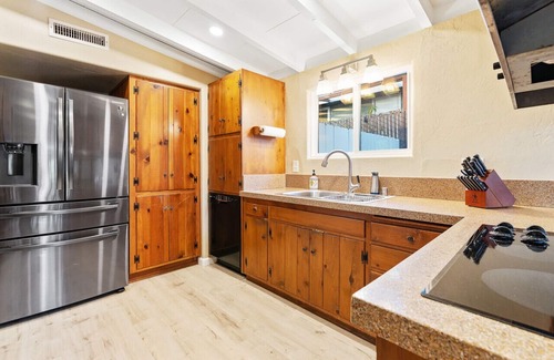 Bay Park House | Chic Escape Ping Pong Bonfires and Patio
