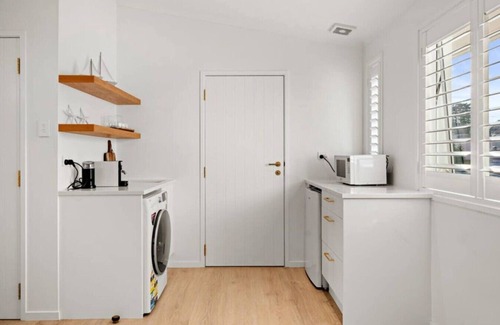 Mission Bay Apartment | Chic Exec Apart w/Free Parking, Wifi & Netflix