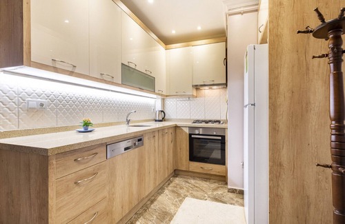 Cumhuriyet Apartment | Chic flat, 5 min to Nisantasi City's and M2 Metro