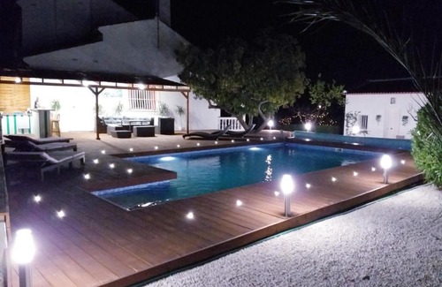 Alhaurin de la Torre Ski Chalet | Chic Guesthouse