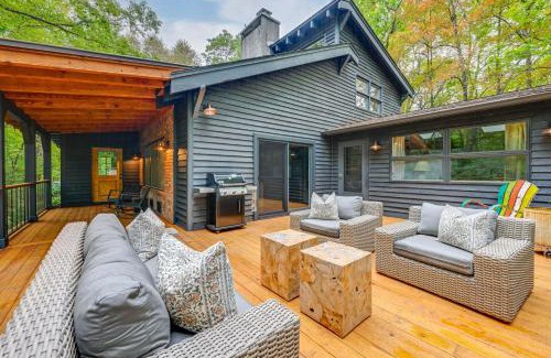 Highlands House | Chic Highlands Cabin Retreat with Deck and Office!