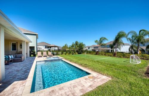 West Kissimmee House | Chic Home With Mini Soccer Field, Golf Near Disney With Waterpark & Resort Access At Encore Resort - 7715Ff