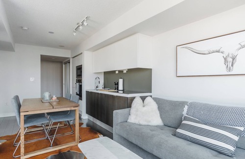 CityPlace Hotel | Chic hotel suite with AC in vibrant Toronto by CN Tower