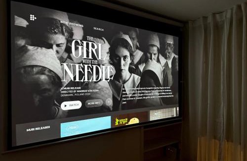Bryanston and Dorset Square Apartment | Chic Marble Arch with 100 inch Cinema & Premium Mattress, by The Design Traveller