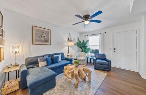Springdale House | Chic & Modern 2BD Near CAE