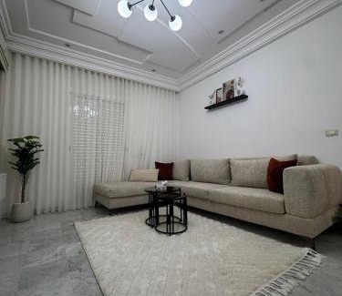 Cite Les Palmeraies Apartment | Chic & Modern Apartment with Underground Parking