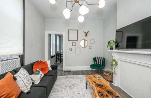 Walnut Hills House | Chic Modern Gem with Style Suites