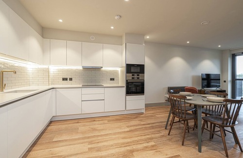 Tottenham Hale Apartment | Chic Modern North London Flat