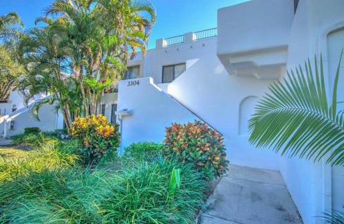 Central Naples House | Chic Naples Getaway - Tennis Pool Comfort