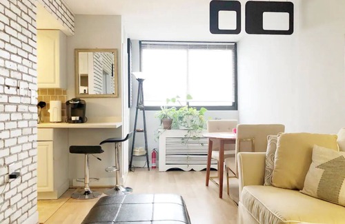 Stamford Condo | Chic Peaceful Apt, Quiet & Safe w/Garage Parking