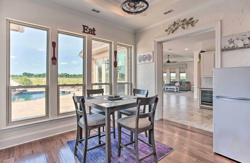 Pilot Point Villa | Chic Ranch Villa < 5 Mi to Lake Ray Roberts!