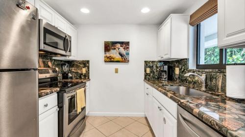 Juno Beach Apartment | Chic Seaside Condo in Juno Steps onto the Beach