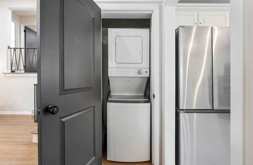 Palos Heights House | Chic & Stylish 3-bedroom house in Palos Heights