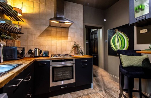 Walpole Apartment | Chic & Stylish Apartment | Olive 77