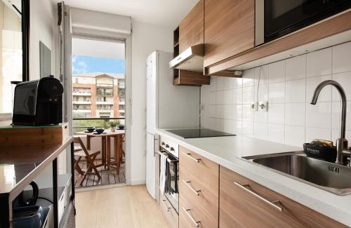 Fontaine-Bayonne-Cartoucherie Apartment | Chic T2 avec Balcon et Parking - Zénith, Hippodrome