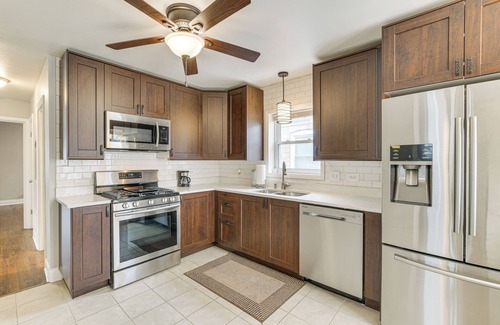 West Pullman House | Chicago Vacation Rental, 19 Mi to Downtown Area!