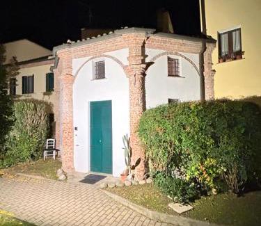 Rovigo Apartment | Chiesetta abside ex seminario -jvapartmentRovigo