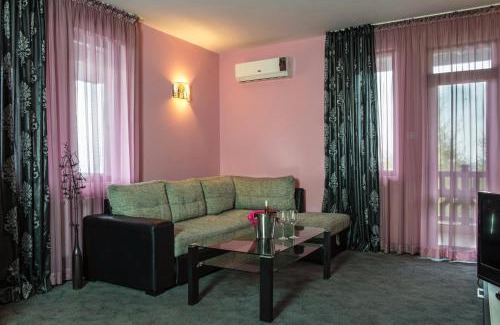 Lyaskovo Hotel | Chiflika Family Hotel