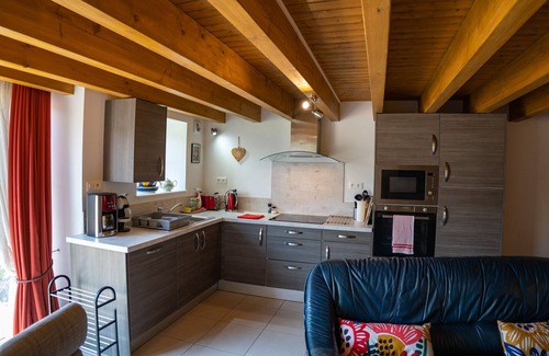 Saint-Seurin-de-Palenne Cottage | Child friendly gîtes, secure heated pool, toddlers play zone, beach 35 mins