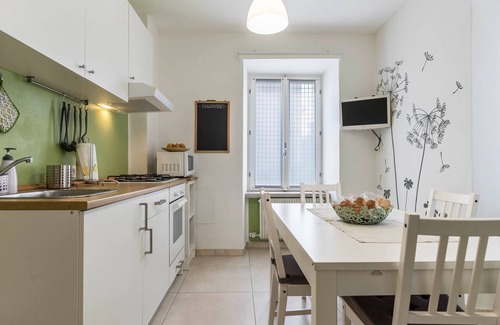 Barco Apartment | Child-Friendly Apartment “Le Quattro Stagioni” near Lake with Mountain View