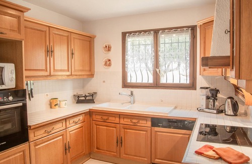 Bagnols-en-Foret House | Child-friendly villa with private pool