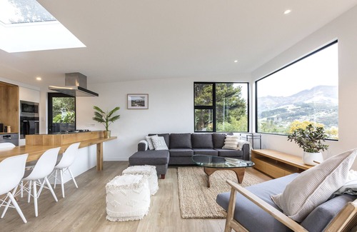Akaroa House | Children's Bay Exclusive - Akaroa