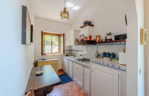 Canterano Apartment | Children's House-The Village in the Woods