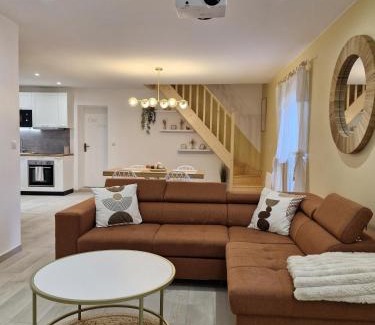 Chevannes House | Chill House - Maison 2 chambres - Option Jacuzzi