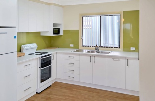Basin View House | Chill Out at the Basin by Experience Jervis Bay