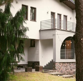 Konstancin-Jeziorna Villa | Chill&SPA Villa 30 min od Warszawy, Jacuzzi, Sauna, Sport