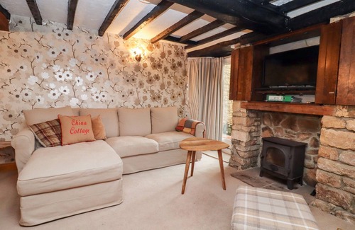 Charlbury Cottage | CHINA COTTAGE, pet friendly, character holiday cottage in Charlbury