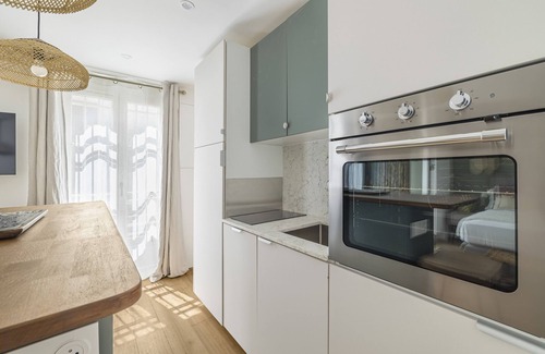 3rd Arrondissement Apartment | Chiquito, beautiful studio in Le Marais, 3 people