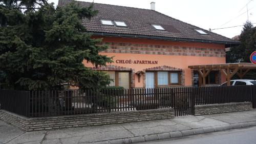 Szigetvar Apartment | Chloe Apartman