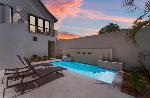 West Panama City Beach House | Chloe's Cottage and Carriage House