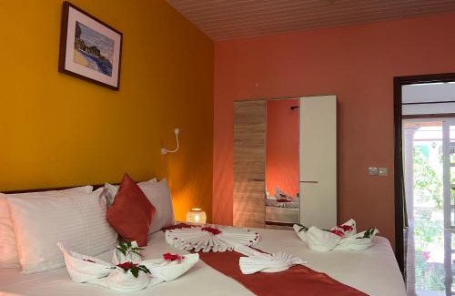La Digue House | Chloe's Cottage Self-Catering