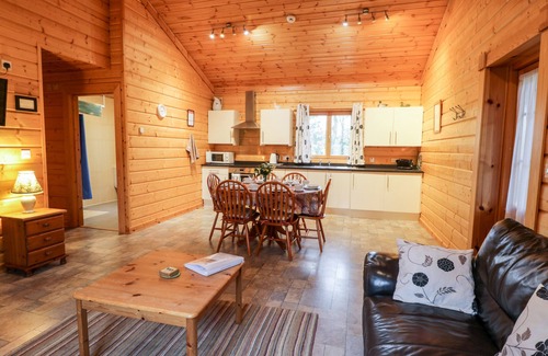 Cropton Cottage | CHLOE'S LODGE, pet friendly, with a garden in Middleton, Ryedale