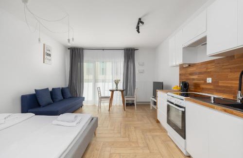 West Pomeranian Voivodeship Apartment | Chmielewskiego Lovely Studio by BookingHost