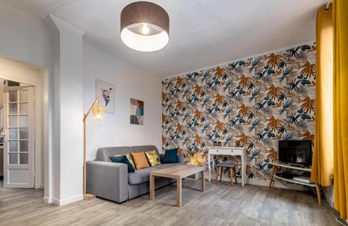 Choisy-le-Roi Apartment | Choisy Parmentier-8 min Paris- Airport ORLY