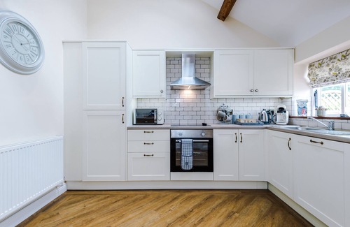 Tarporley Cottage | Cholmondeley Retreat - a lovely house sleeping 2 guests in 1 bedroom