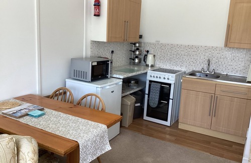 Christchurch Apartment | CHRISTCHURCH RIVERSIDE FLAT- fishing available