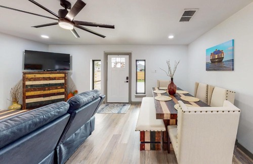 Flour Bluff House | Christi Cargo