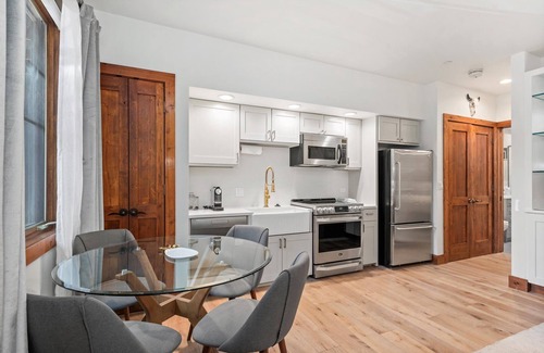 West End Condo | Christiana Lodge 104A | 1 Bedroom Condo in Aspen with Hot Tub access