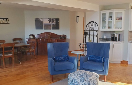 Tay Valley House | Christie Cove Retreat