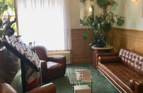 Chateauroux Hotel | Christina