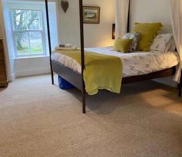 Rowardennan House | Christmas Cottage