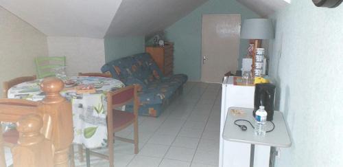 Taintrux House | Chticabane