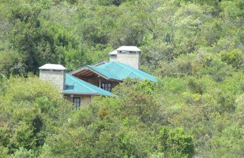 Ethi House | Chui Cottage with tennis facing Mt Kenya & near Ngare Ndare
