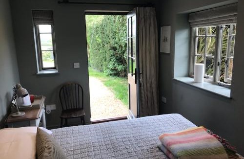 Stoke Goldington Bed & Breakfast | Church End Cottage