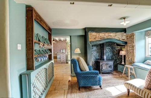 Whichford House | Church End Cottage