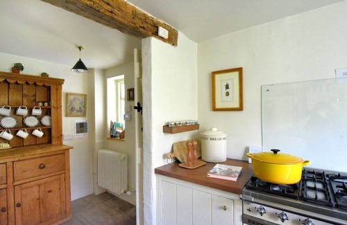 Whitchurch Canonicorum Cottage | CHURCH COTTAGE, pet friendly in Whitchurch Canonicorum
